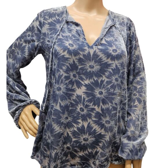 Paige Selmah Floral Burnout Long-Sleeve Blouse in Iced Slate Silk Blend - Picture 6 of 9